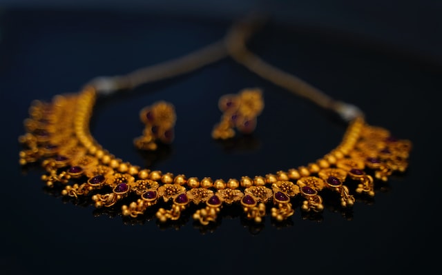 Choosing Beautiful Desi Necklace Sets
